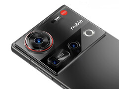The Nubia Z70 Ultra has a striking camera design. (Image source: Weibo)