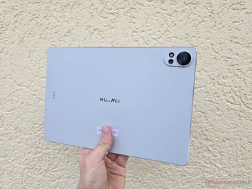 The Huawei MatePad 12 X in review at Notebookcheck