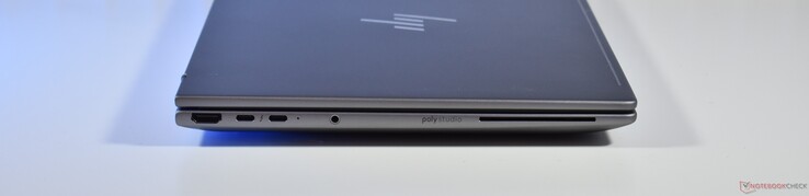 left: HDMI, 2x Thunderbolt 4, 3.5mm Audio, Smartcard reader