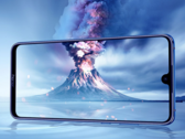 Thanks to a more discrete notch and a 90% screen-to-body ratio, the Honor 8X Max is only as big as a 6.3-inch device, despite its 7.12-inch screen.  (Source: JD.com)