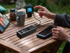 Lenovo is launching the thinkplus 140W 20000mAh power bank in China. (Image source: Lenovo)