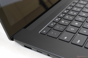 Surface Laptop 3 15 Ryzen 5 Review: Microsoft Can Do Better Surface Laptop 3 15 Ryzen 5 Review: Microsoft Can Do Better