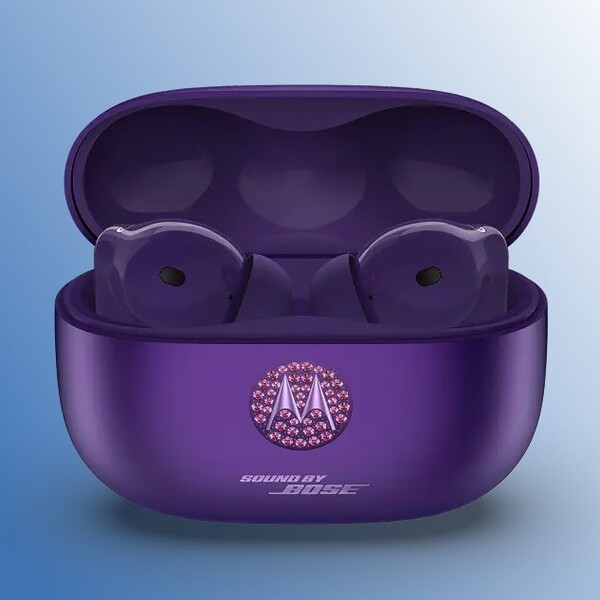 The Moto Buds 2 Ultra earbuds are expected to be superior to the Moto Buds 2 Plus (pictured).