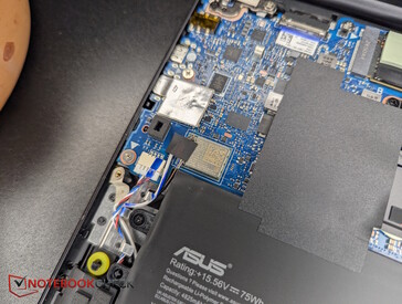 Non-replaceable MediaTek Wi-Fi module