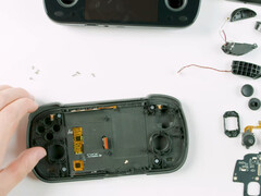 The Retroid Pocket Mini's display swap is a difficult procedure even for seasoned tinkerers. (Image source: Retroid)