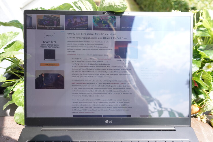 LG Gram Pro 16 outdoor use