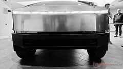 The slow Cybertruck charging curve might be due to the 4680 battery design (Image source: Notebookcheck)