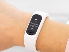 Some users have been reporting problem with the band of the Vivosmart 5. (Image source: Garmin)