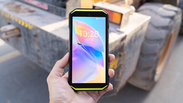 The display is pretty small (Image source: Ulefone)