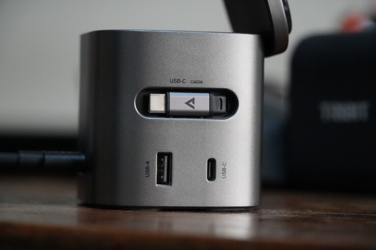 The AceFast 6-in-1 80 W charging station has a retractable USB-C cable