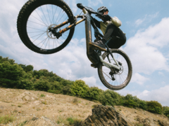The BH iLynx+ NX (pictured) in action. The Bosch Performance Line CX motor in the e-MTB supports a maximum torque of 100Nm and up to 400% pedal assistance. (Image source: BH Bikes)