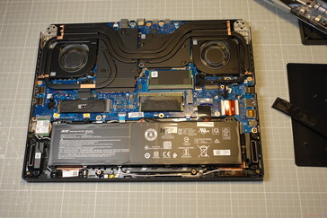 Acer Predator Helios 16 opened