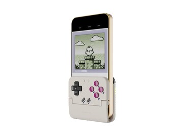 The GameSir Pocket 1 Vertical turns a smartphone into a true handheld console. (Image source: GameSir)