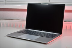 The HP EliteBook 8 G1a 14 (image source: Benjamin Herzig/Notebookcheck)