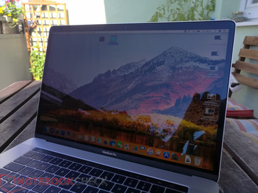 Apple MacBook Pro (2018, 15-inch) Review: Fast but Flawed