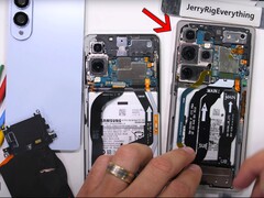 Samsung has shaved 2.4mm off the Galaxy S25 Edge, at least compared to the Galaxy S25 Ultra. (Image source: JerryRigEverything)