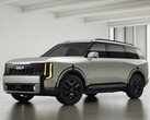 The 2027 Kia Telluride pictured in an Ivory Silver trim