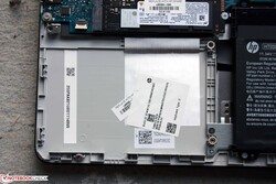 Space for 2.5 inch available but no SATA cable