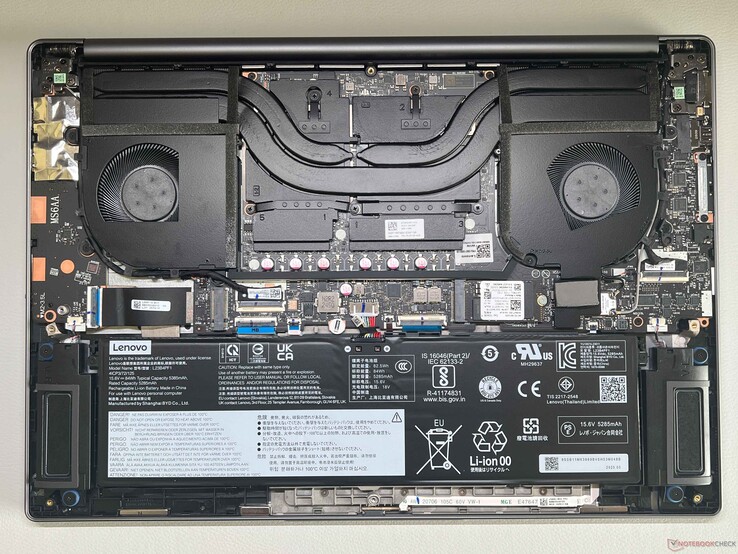 Yoga Pro 9 16IAH10 motherboard for comparison