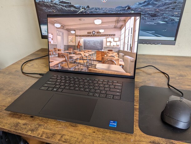 The Dell XPS 17 9730 (Image source: Notebookcheck)
