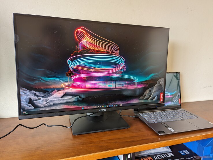 KTC M27T20 connected to host PC via USB-C and HDMI for testing (2024 Lenovo Ultra Slim 7 14IMH9)