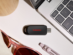 SanDisk's CZB Series measure under 2 inches and weigh just 6 grams.