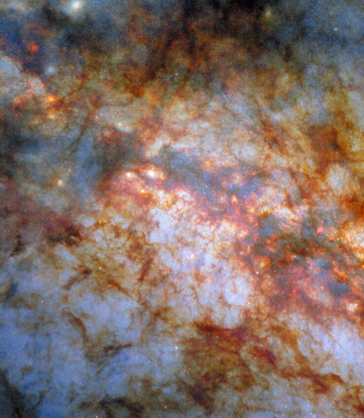 An image of the Messier 82 captured by Hubble (Image source: ESA/Hubble, NASA, and W. D. Vacca)