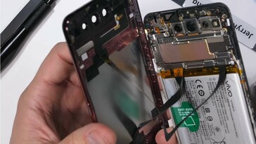 The Vivo NEX Dual Display teardown (Image source: JerryRigEverything)