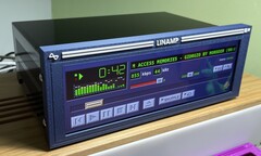The Linamp is an IRL ode to the most popular music player software of all time (Image source: Rodmg via Hackaday)
