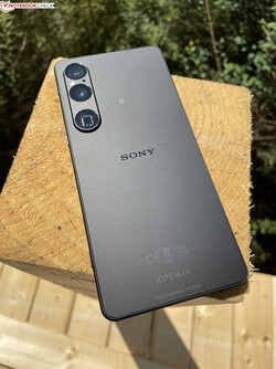 The Sony Xperia 1 VI is one of the better smartphones around (Image source: Daniel Schmidt / Notebookcheck)