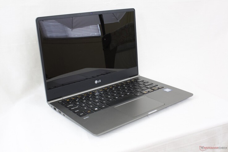 LG Gram 13Z980-A (i5-8250U) Laptop Review - NotebookCheck.net Reviews