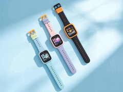 The TCL Kids Watch K5 has a 2MP camera and a 4G modem.