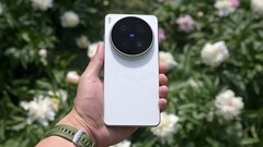 The Zeiss-branded flagship could launch in late 2026 with a LOFIC sensor for the first time, much like the Xiaomi 17 Ultra.
