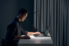 The Zenbook Pro 15 Flip OLED has a 96 Wh battery and weighs 1.8 kg. (Image source: ASUS)