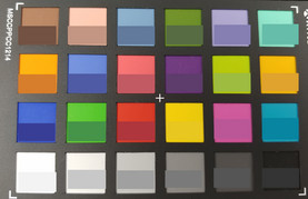 CalMAN ColorChecker colors; reference color in the bottom half of each square.