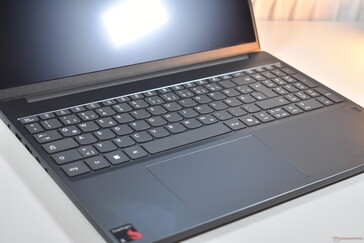 Lenovo IdeaPad Slim 3 15: Keyboard