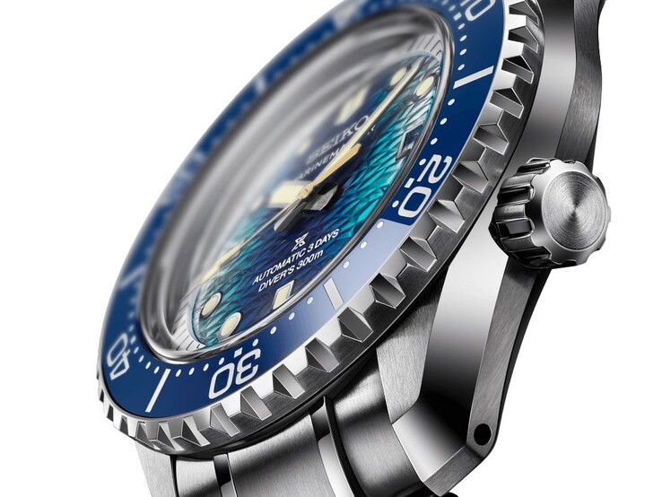 Seiko Marinemaster HBF002 side angle showcasing the blue ceramic bezel