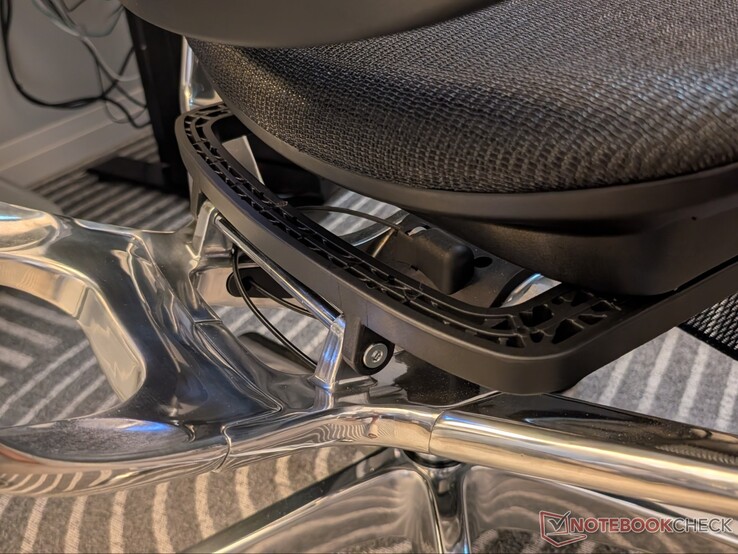 WireControl cables going from armrests to base.
