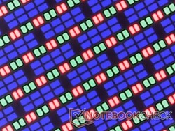 Crisp OLED subpixel array