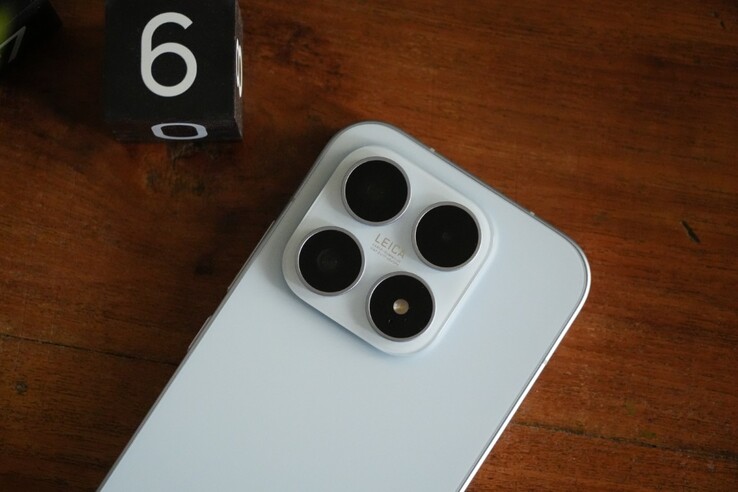 The Xiaomi 17 comes with Leica-tuned cameras