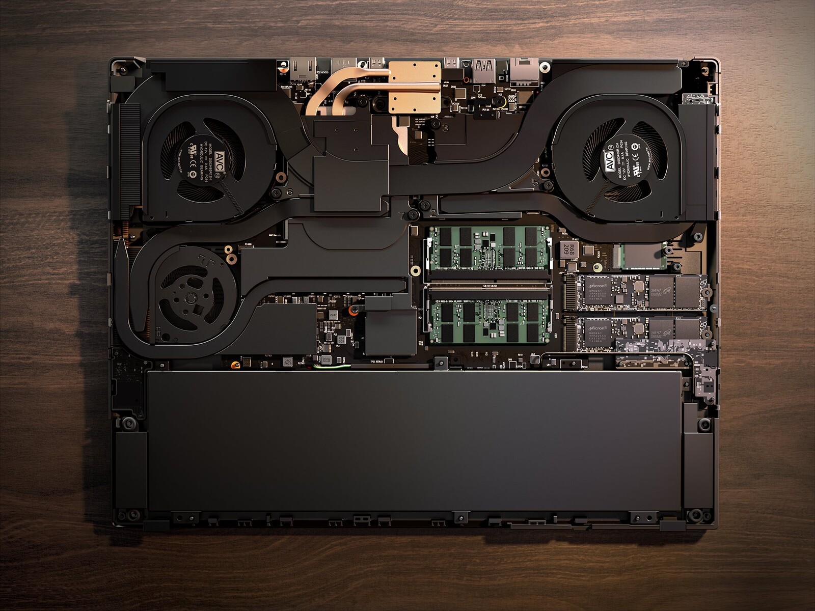 Lenovo Legion 9i Gaming con IA e Raffreddamento a Liquido