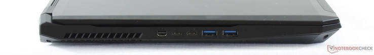 Left: mDP, 2x USB 3.1 Type-C Gen. 2, 2x USB 3.0