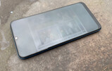 Using the Samsung Galaxy A50 outdoors at medium brightness