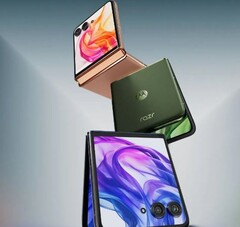 The Razr+ 2024 came equipped with a Snapdragon 8s Gen 3. (Image Source: Motorola)