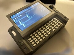 MutantC V5: Handheld with Raspberry Pi. (Image source: rahmanshaber)