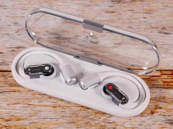 The Nothing Ear (Open) come in a transparent case with support for USB-C charging. (Image source: Notebookcheck)