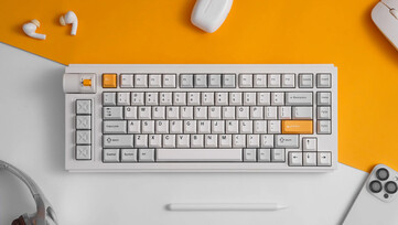 Lemokey L1 HE keyboard in white. (Image source: Keychron)
