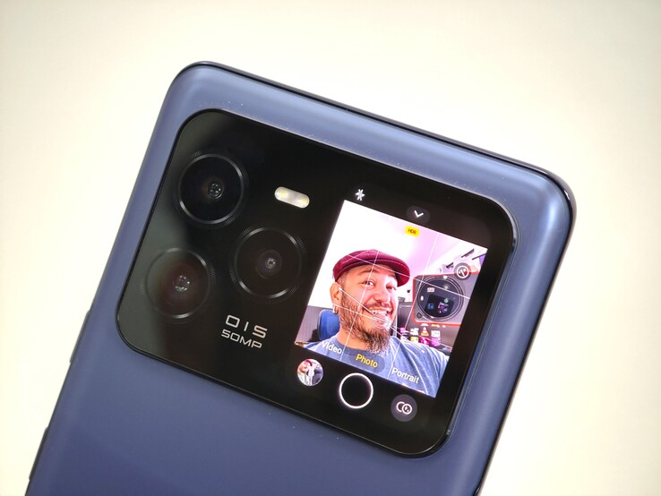 Internationally, 50MP cameras and novel features can be found under $300 USD (Image source: Juan Carlos Bagnell)