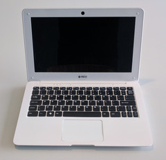 This Pinebook prototype recently surfaced online. (Source: Gamehelp.guru)