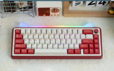 Chilkey Foxy65 wireless mechanical keyboard with light diffuser